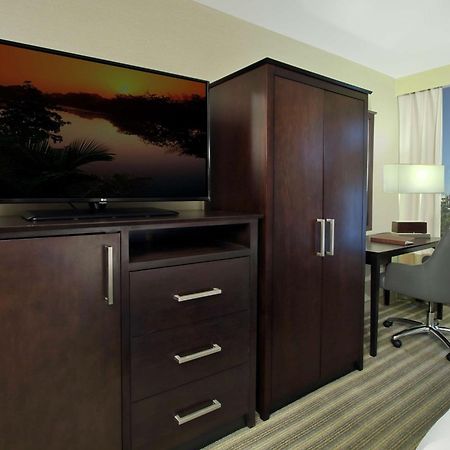 מלון Doubletree By Hilton ניוארק מראה חיצוני תמונה