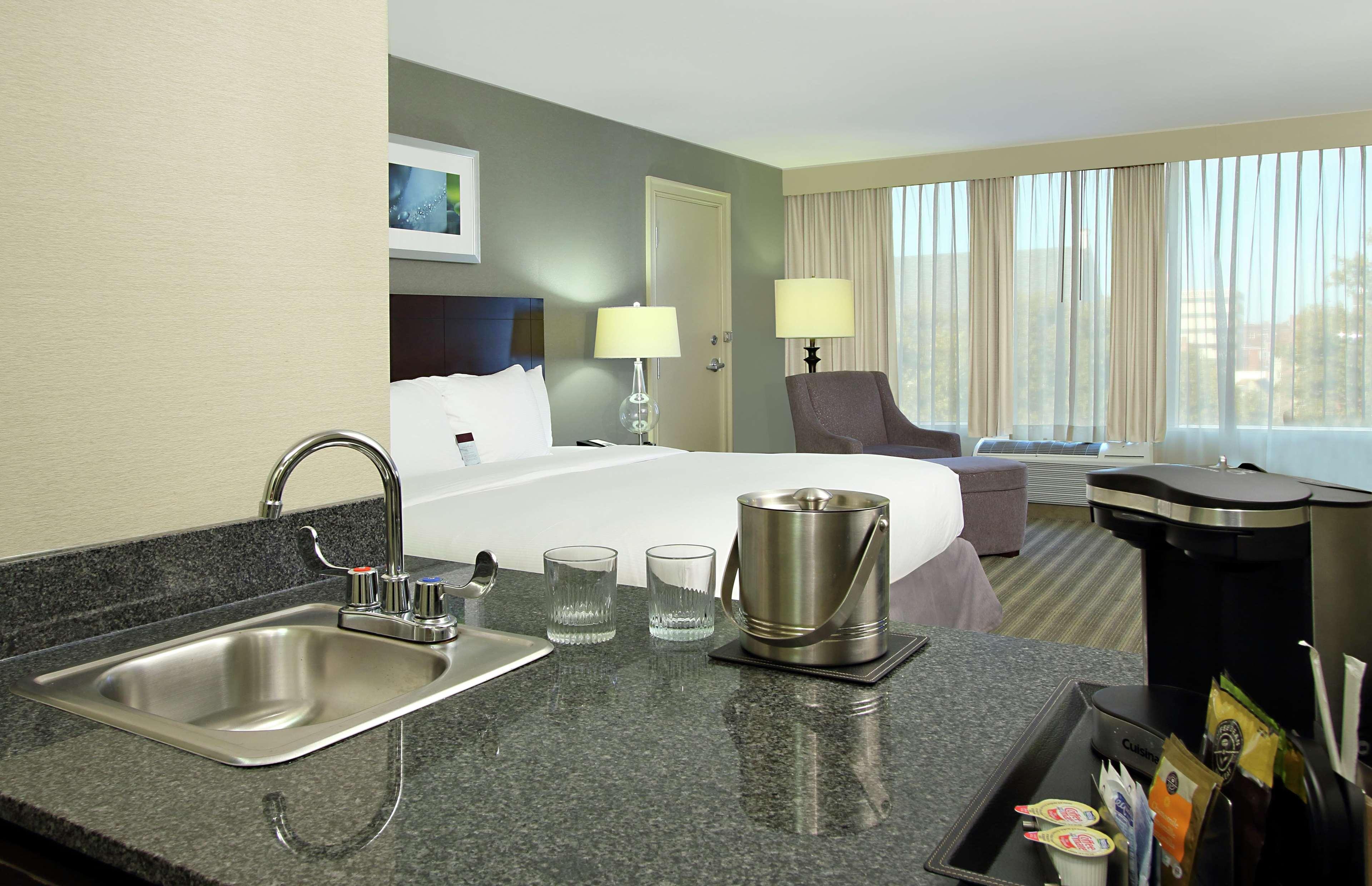 מלון Doubletree By Hilton ניוארק מראה חיצוני תמונה