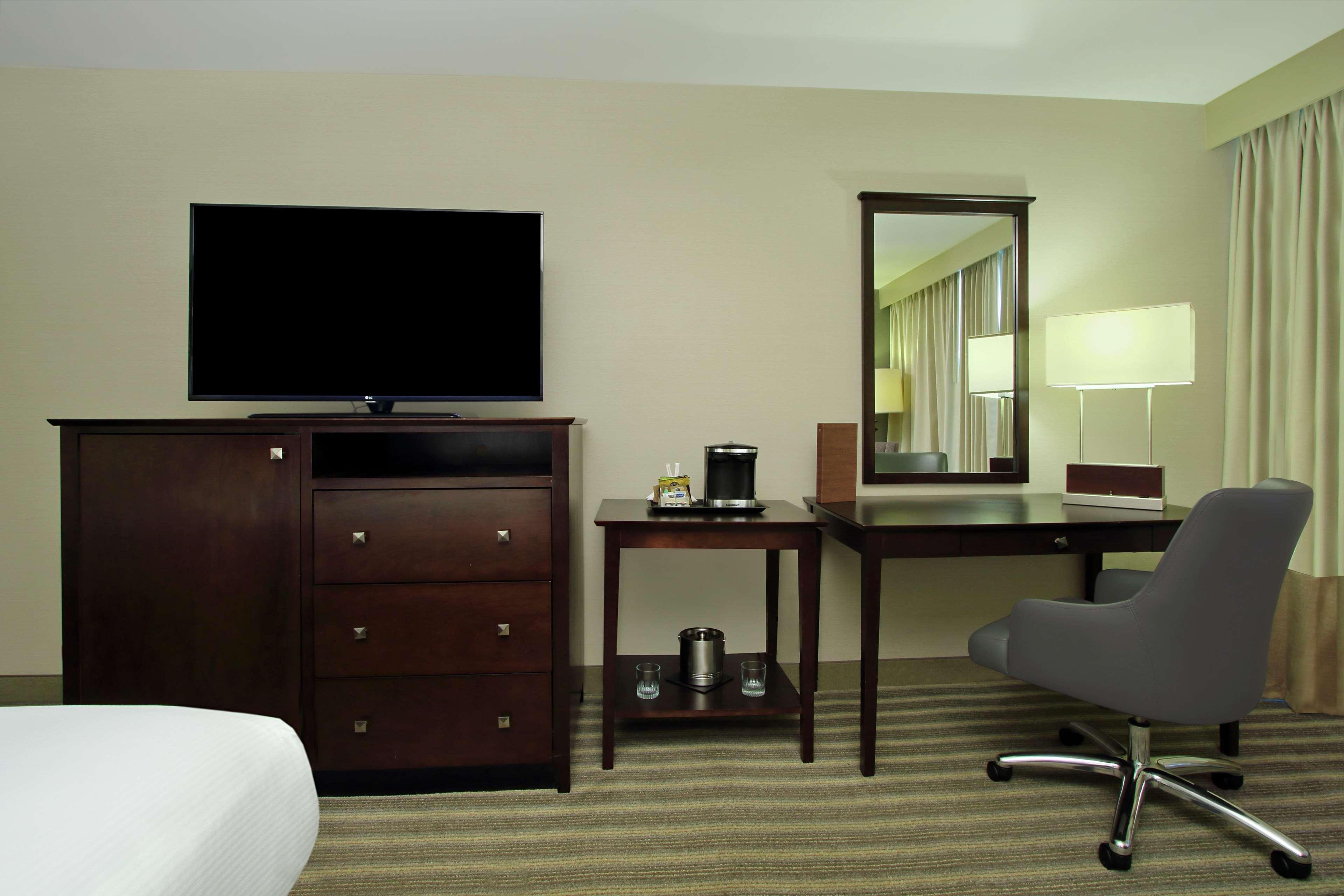 מלון Doubletree By Hilton ניוארק מראה חיצוני תמונה