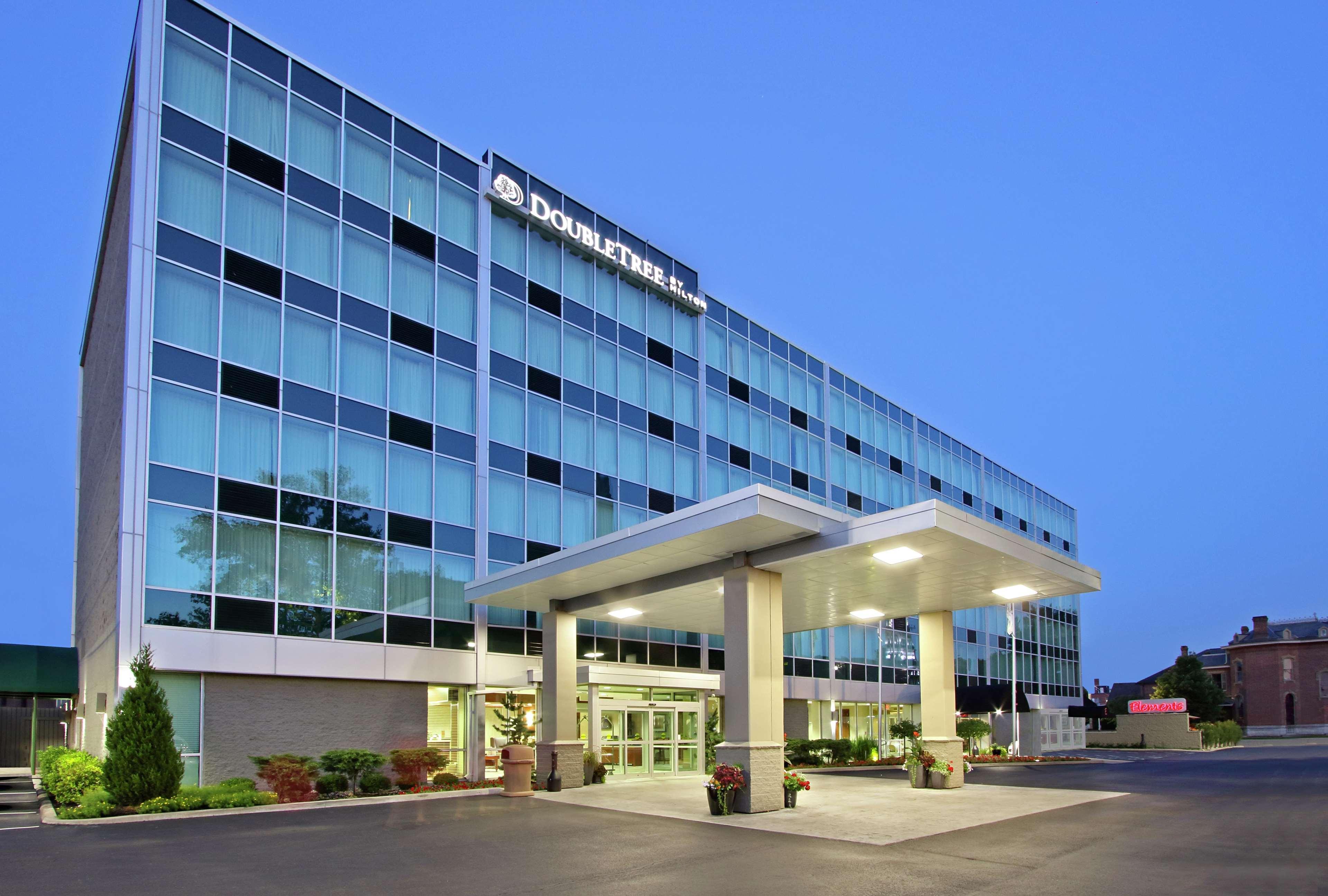 מלון Doubletree By Hilton ניוארק מראה חיצוני תמונה