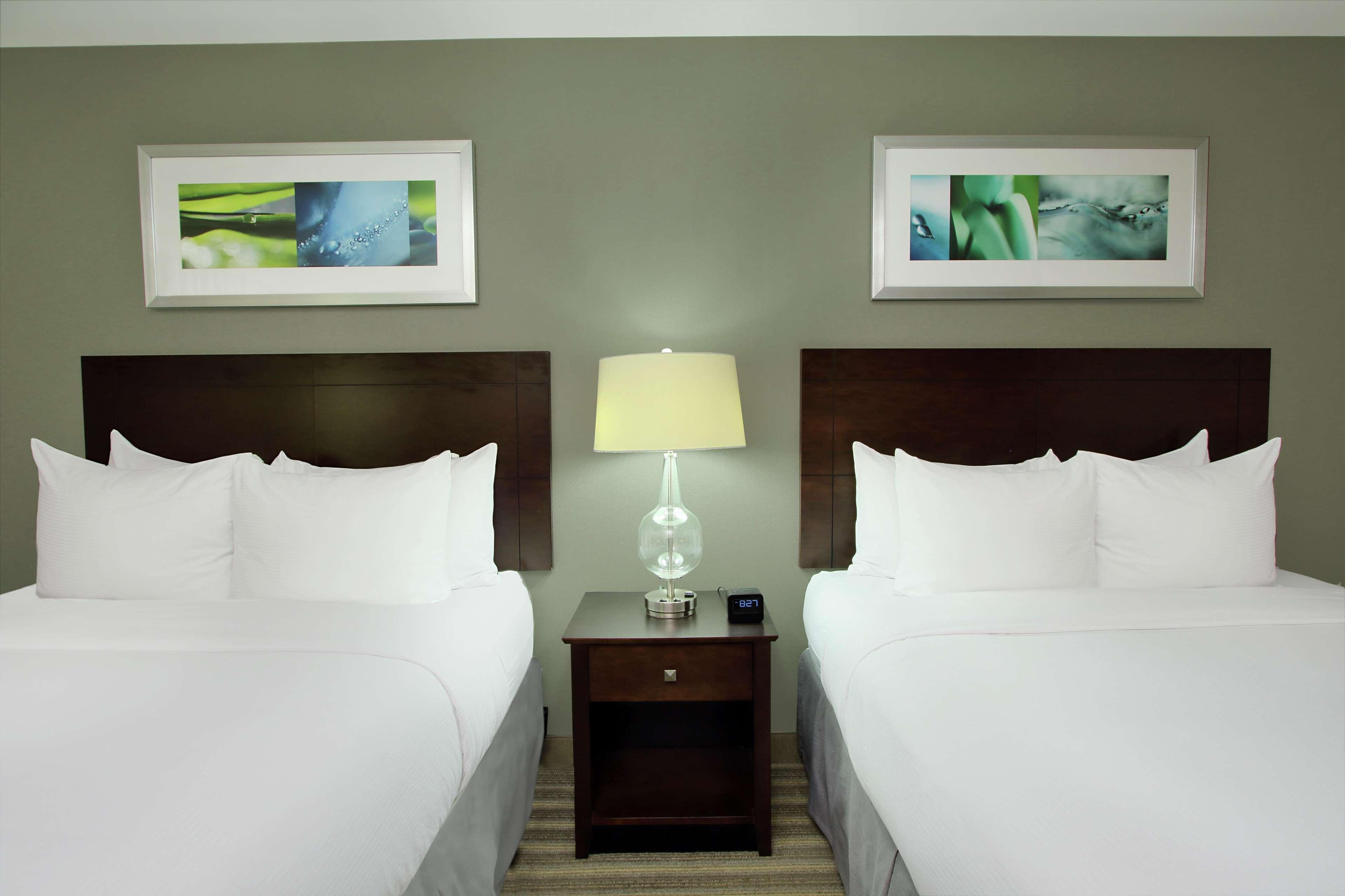 מלון Doubletree By Hilton ניוארק מראה חיצוני תמונה