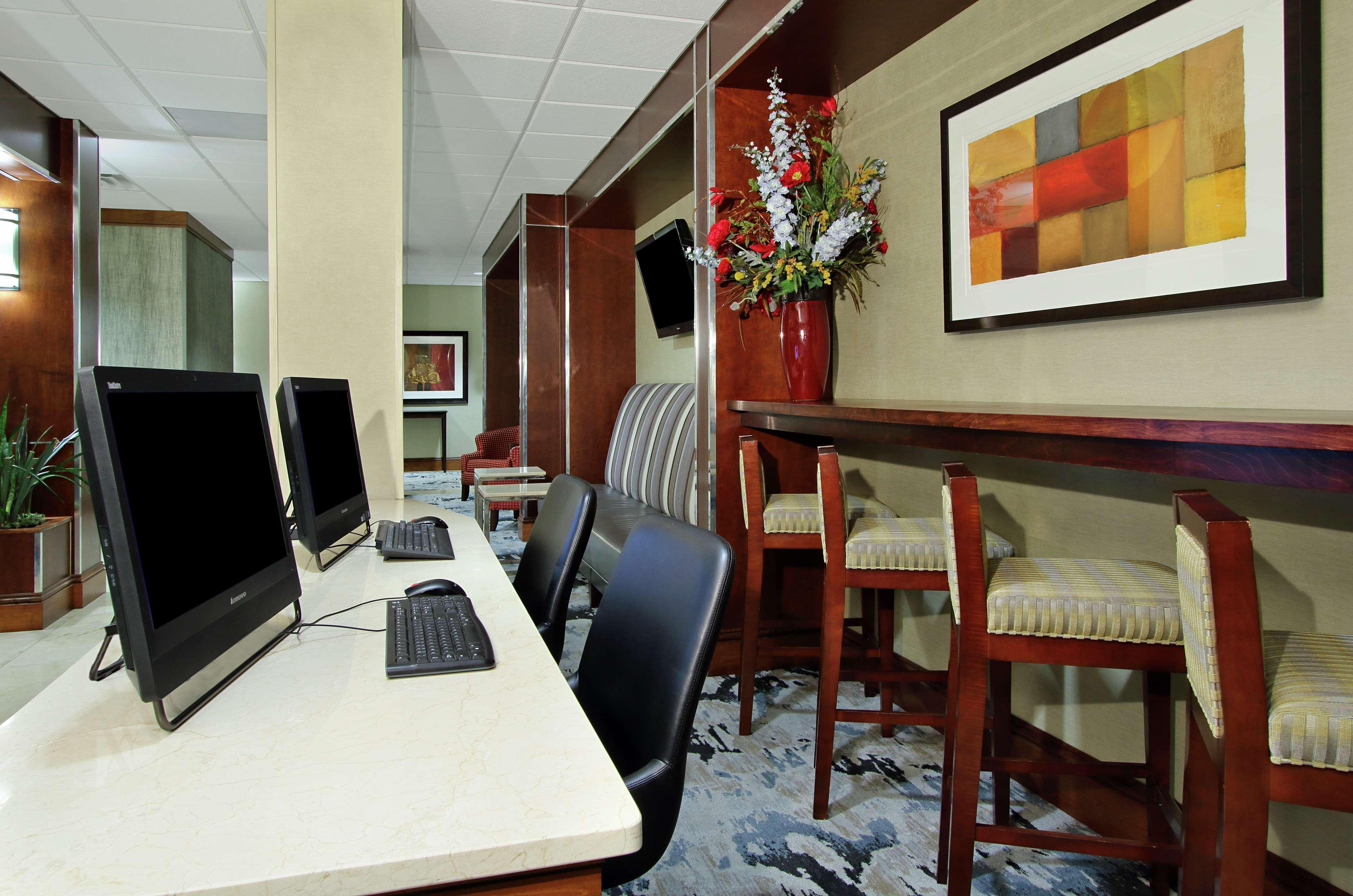 מלון Doubletree By Hilton ניוארק מראה חיצוני תמונה