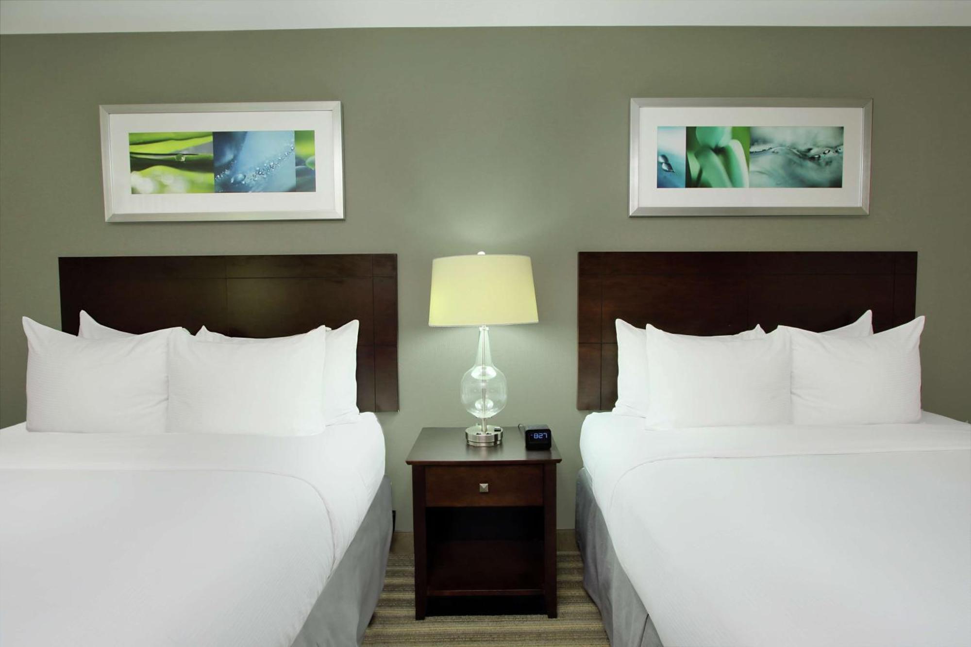 מלון Doubletree By Hilton ניוארק מראה חיצוני תמונה